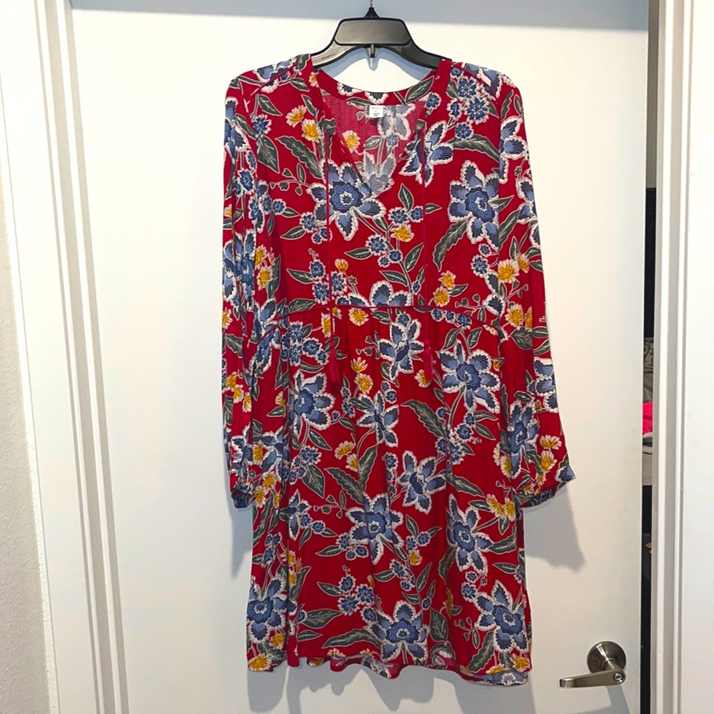 New women’s Oldnavy dress, size Large, color floral red